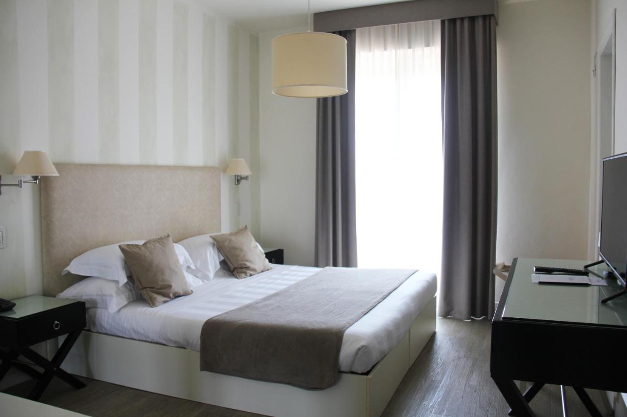 Hotel Bijou Forte dei Marmi Exterior photo