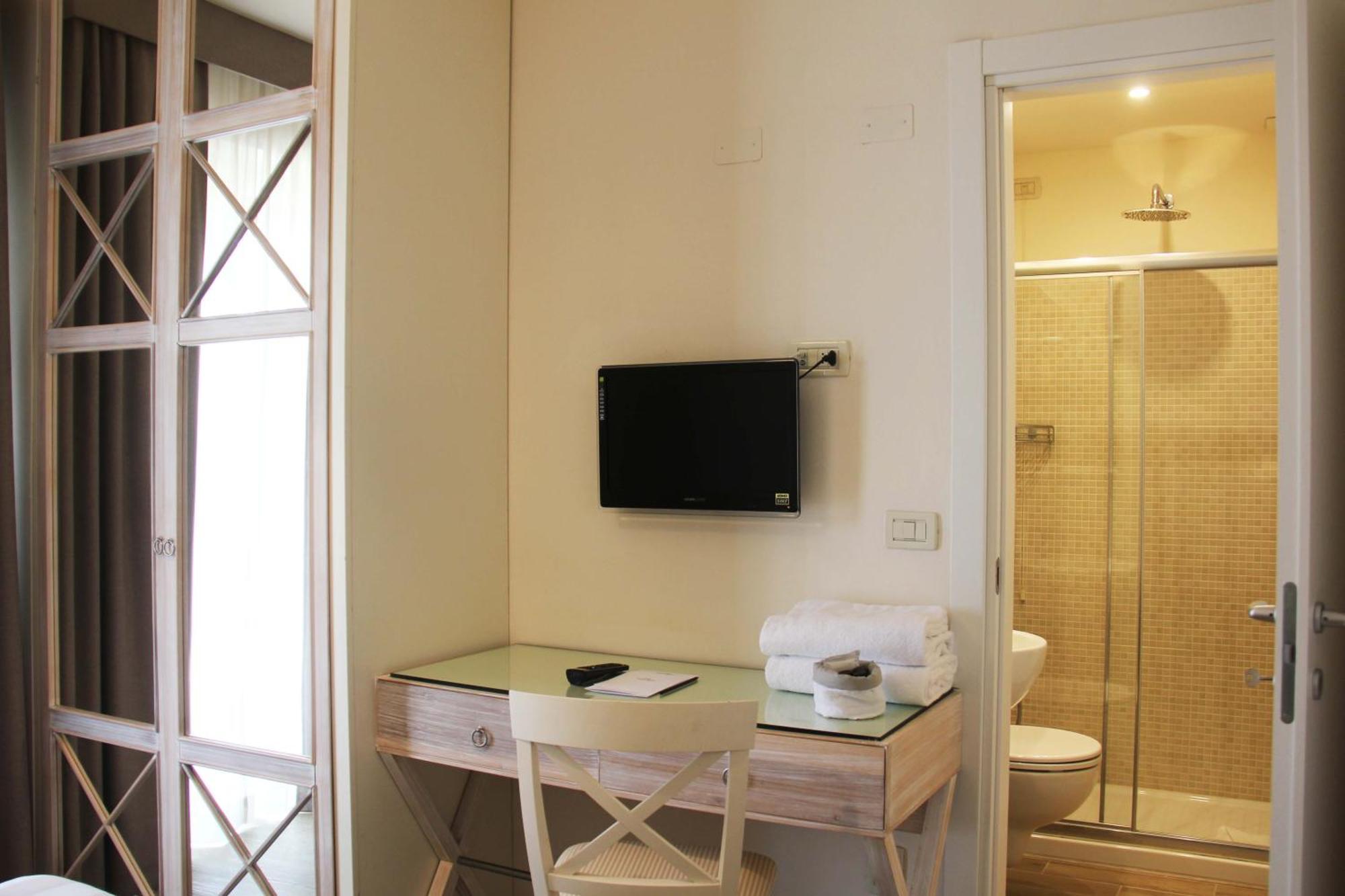 Hotel Bijou Forte dei Marmi Room photo